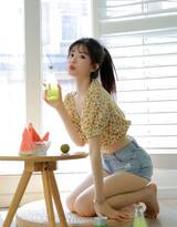 女生把筷子放屁眼,年轻女子家中自残致重伤,心理健康与安全教育引热议-1