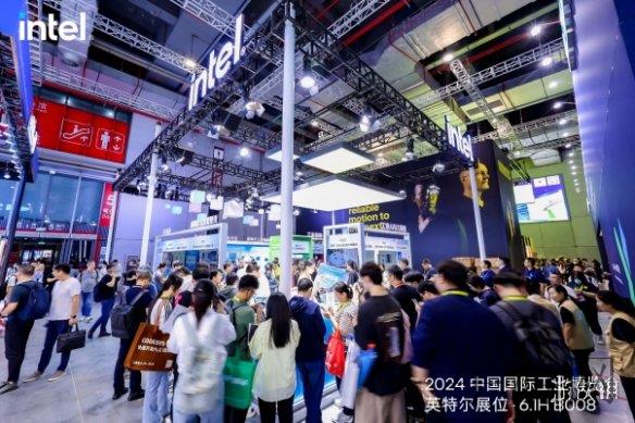 蓝鸟视频,翱翔天际 探索无尽冒险之旅-3